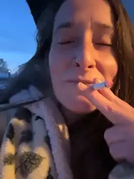 Mini And The Bear online show from 03/15/26, 12:28