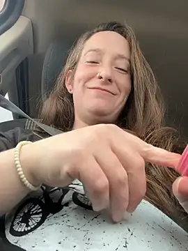 Mini And The Bear online show from 03/15/26, 08:05