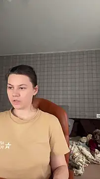 Snapshot of NinaVI chatting on 11/04/25, 02:26 NinaVI online show from 11/04/25, 02:26