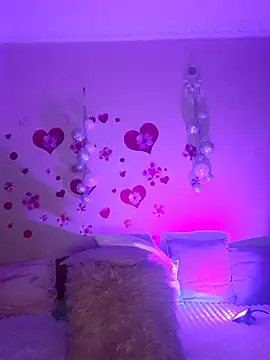 BellaBellaHot online show from 12/16/25, 02:32