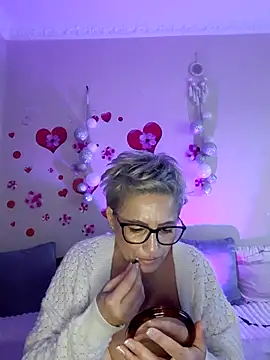 BellaBellaHot online show from 11/04/25, 10:08