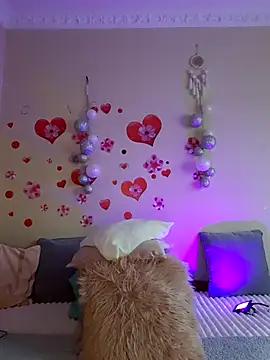 BellaBellaHot online show from 10/16/25, 09:17