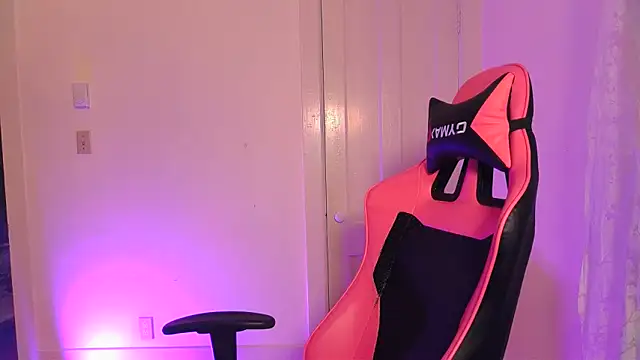 ashleyblaydex online show from 05/17/26, 02:00