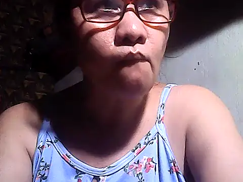 sweetsosie18 online show from 05/22/26, 04:21