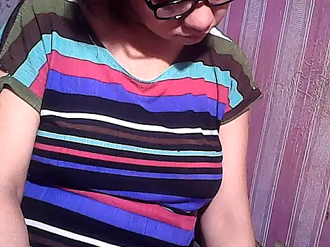 Snapshot of sweetsosie18 chatting on 11/26/25, 05:35 sweetsosie18 online show from 11/26/25, 05:35