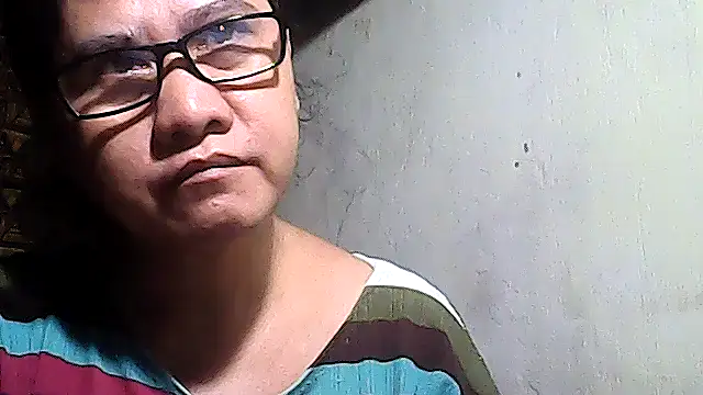 Snapshot of sweetsosie18 chatting on 12/17/25, 05:01 sweetsosie18 online show from 12/17/25, 05:01