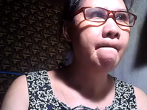 sweetsosie18 online show from 05/31/26, 12:49