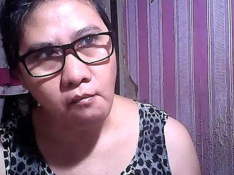 Snapshot of sweetsosie18 chatting on 11/07/25, 09:25 sweetsosie18 online show from 11/07/25, 09:25