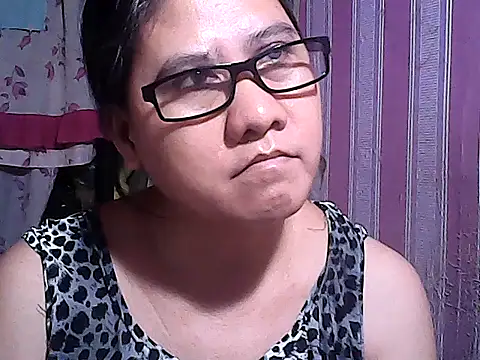 Snapshot of sweetsosie18 chatting on 10/27/25, 05:30 sweetsosie18 online show from 10/27/25, 05:30