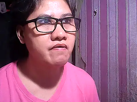 Snapshot of sweetsosie18 chatting on 11/04/25, 08:18 sweetsosie18 online show from 11/04/25, 08:18