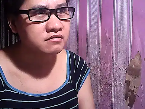 Snapshot of sweetsosie18 chatting on 10/16/25, 11:24 sweetsosie18 online show from 10/16/25, 11:24