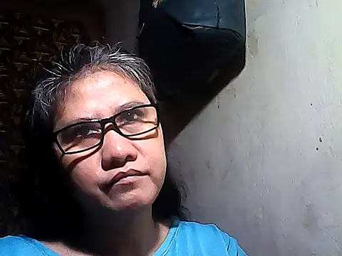 sweetsosie18 online show from 12/19/25, 05:32