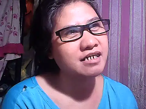 Snapshot of sweetsosie18 chatting on 10/23/25, 11:09 sweetsosie18 online show from 10/23/25, 11:09