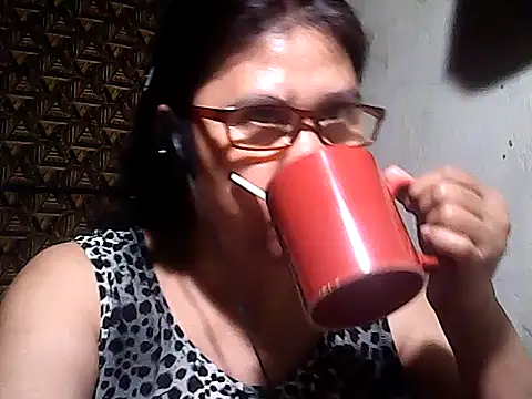 sweetsosie18 online show from 02/04/26, 08:04