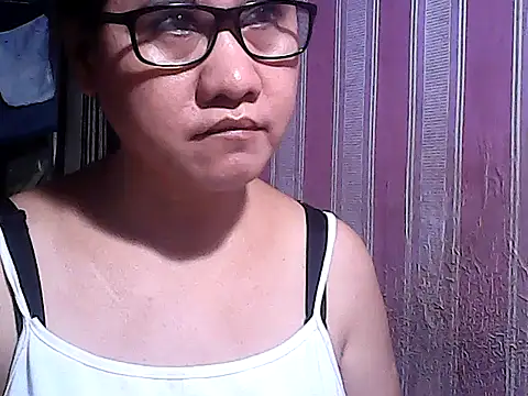 Snapshot of sweetsosie18 chatting on 11/09/25, 09:57 sweetsosie18 online show from 11/09/25, 09:57