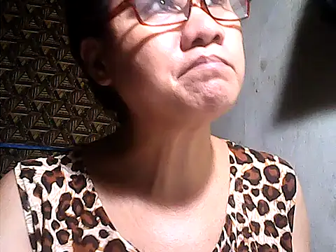 sweetsosie18 online show from 06/11/26, 03:53