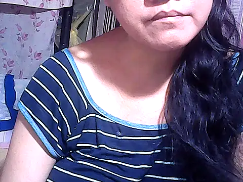 Snapshot of sweetsosie18 chatting on 11/21/25, 06:01 sweetsosie18 online show from 11/21/25, 06:01