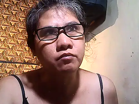 sweetsosie18 online show from 12/21/25, 07:54