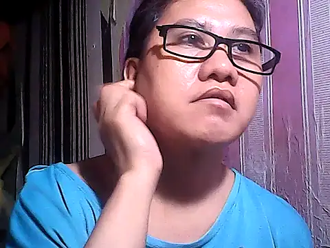 Snapshot of sweetsosie18 chatting on 10/24/25, 03:44 sweetsosie18 online show from 10/24/25, 03:44