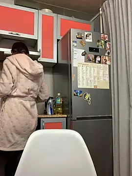Snapshot of SeducingYoghourt chatting on 01/24/25, 02:51 SeducingYoghourt online show from 01/24/25, 02:51