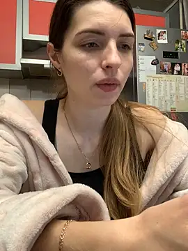 Snapshot of SeducingYoghourt chatting on 02/15/25, 03:39 SeducingYoghourt online show from 02/15/25, 03:39