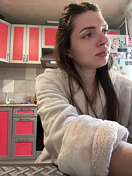 SeducingYoghourt online show from 04/13/26, 01:59