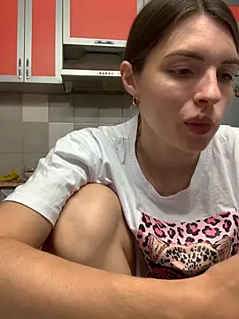 Snapshot of SeducingYoghourt chatting on 09/26/25, 03:41 SeducingYoghourt online show from 09/26/25, 03:41