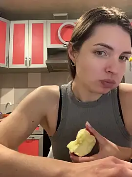 SeducingYoghourt online show from 02/11/26, 05:02