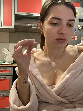 SeducingYoghourt online show from 10/27/25, 03:46