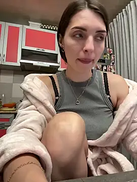 Snapshot of SeducingYoghourt chatting on 01/07/25, 04:37 SeducingYoghourt online show from 01/07/25, 04:37