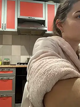 SeducingYoghourt online show from 11/26/25, 04:29