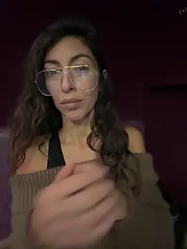 amanilouve online show from 10/28/25, 03:11