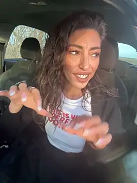 Snapshot of amanilouve chatting on 02/22/26, 04:41 amanilouve online show from 02/22/26, 04:41