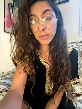 amanilouve online show from 11/25/25, 04:18