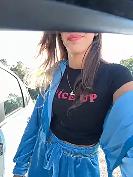 amanilouve online show from 12/17/25, 10:42