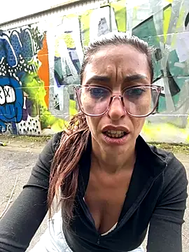 amanilouve online show from 09/25/25, 02:34