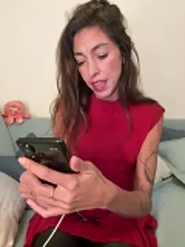 amanilouve online show from 10/22/25, 05:23