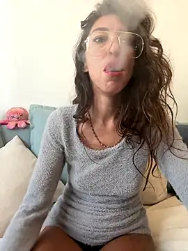 amanilouve online show from 10/17/25, 09:34