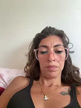 amanilouve online show from 05/22/26, 10:24
