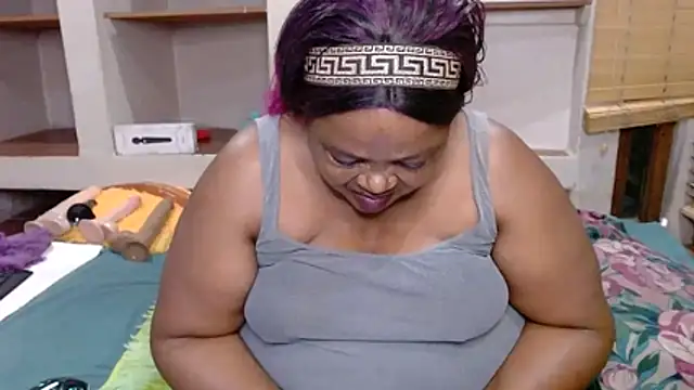 MatureBootyBabe4Uxx online show from 01/12/26, 03:13