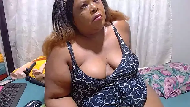 Snapshot of MatureBootyBabe4Uxx chatting on 04/02/26, 01:46 MatureBootyBabe4Uxx online show from 04/02/26, 01:46