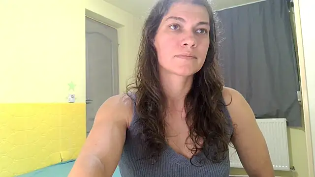 Snapshot of MercyLove chatting on 10/24/25, 03:22 MercyLove online show from 10/24/25, 03:22