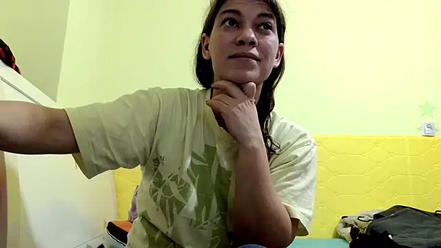 Snapshot of MercyLove chatting on 03/10/25, 04:25 MercyLove online show from 03/10/25, 04:25