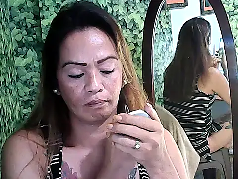 yummy 21xxx online show from 10/04/25, 01:45