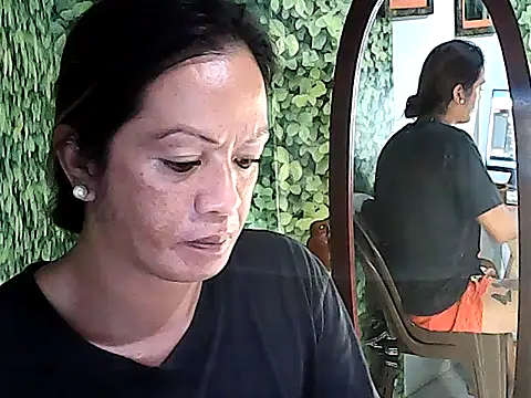 yummy 21xxx online show from 10/16/25, 09:50