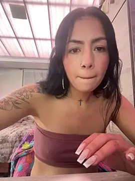 MadisonCambel online show from 05/05/26, 10:02