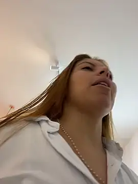 ROSE  15 online show from 11/18/25, 11:35