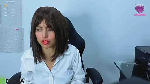 Snapshot of ROSE__15 chatting on 01/10/26, 12:00 ROSE 15 online show from 01/10/26, 12:00