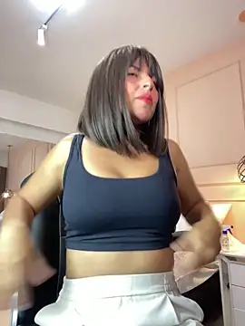 Snapshot of ROSE__15 chatting on 02/16/26, 11:53 ROSE 15 online show from 02/16/26, 11:53