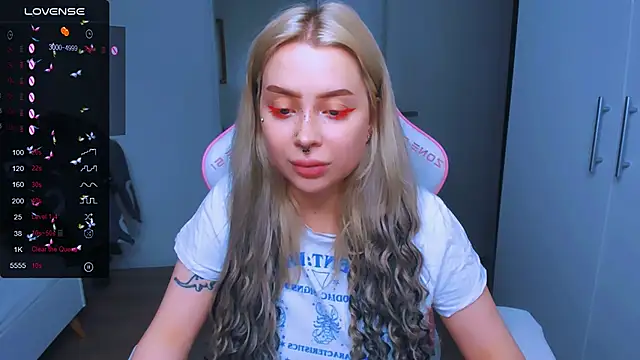 MonaLauu online show from 01/23/25, 04:59